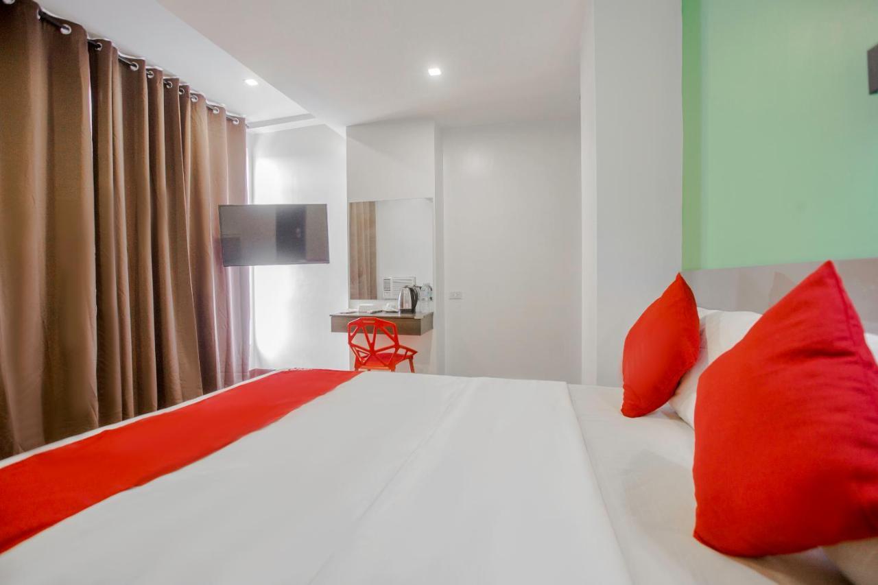 Oyo 637 Fox Hotel Ciudad Quezon Exterior foto