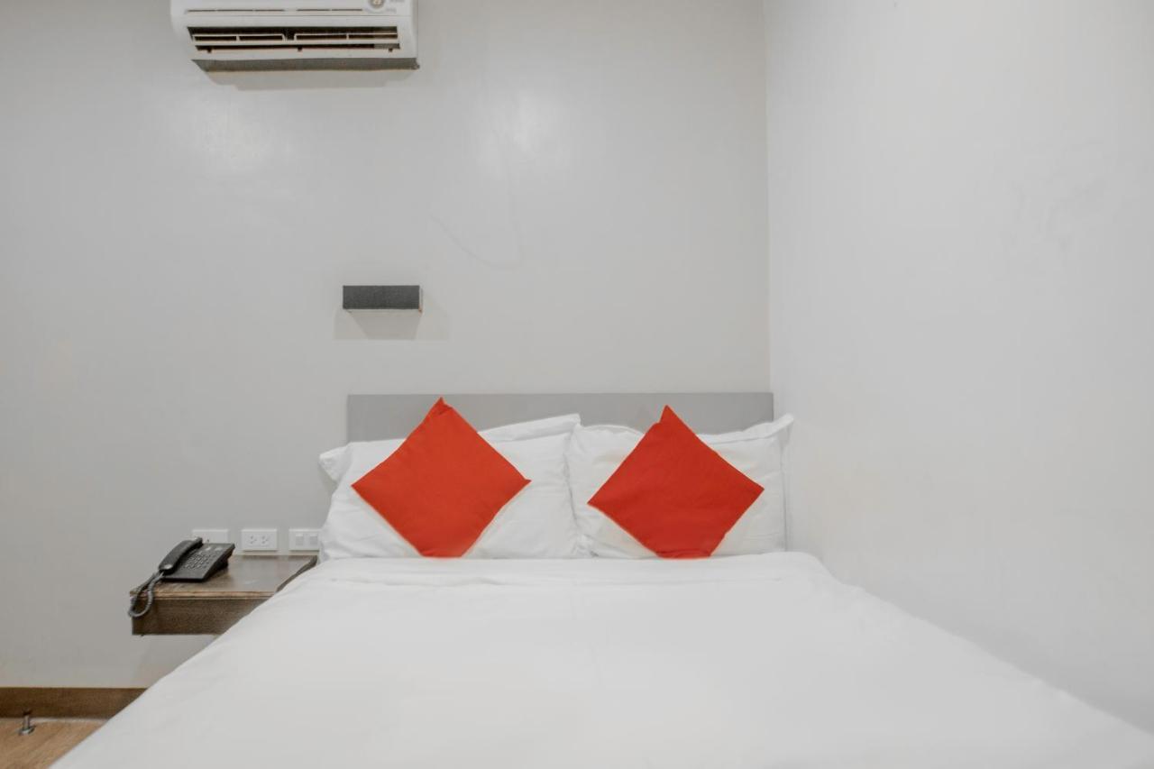Oyo 637 Fox Hotel Ciudad Quezon Exterior foto