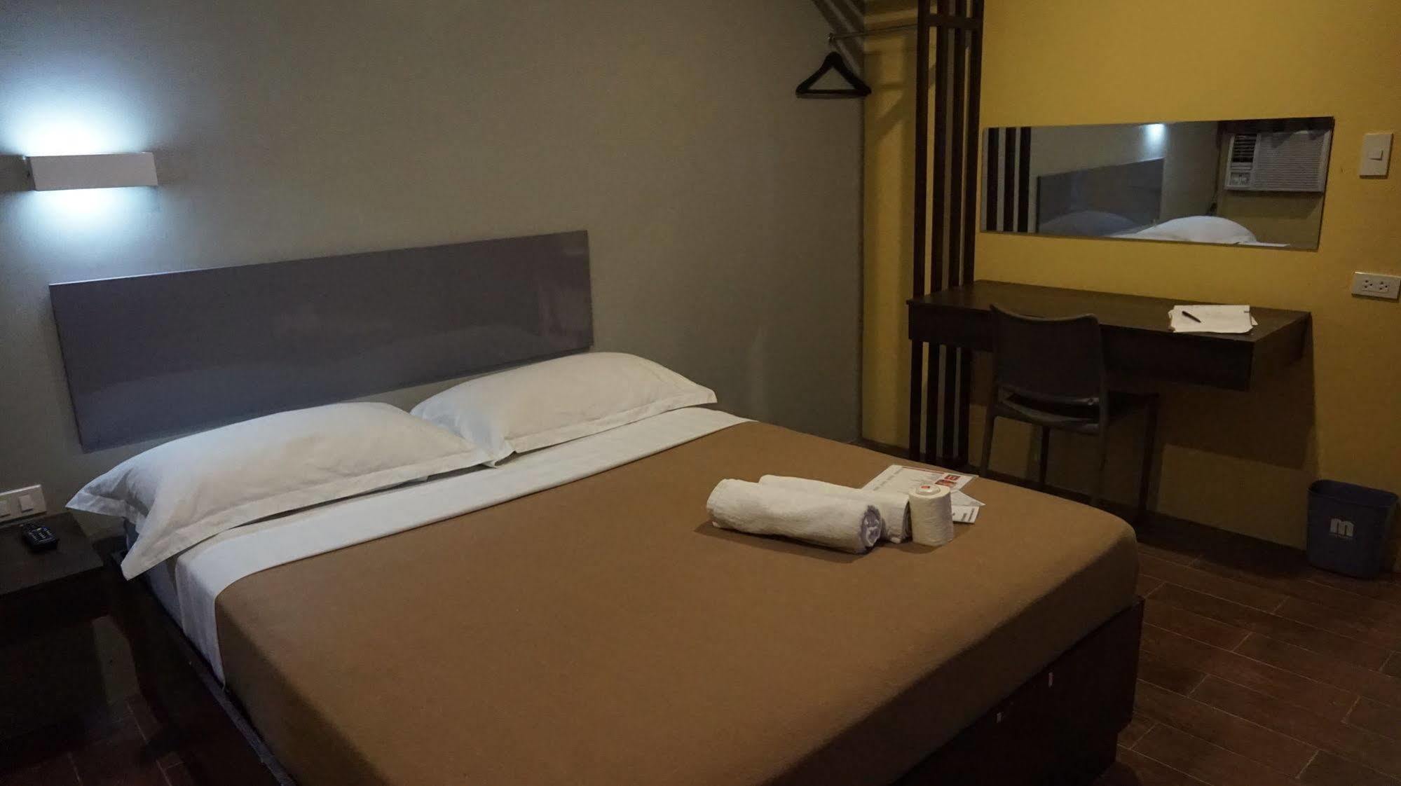 Oyo 637 Fox Hotel Ciudad Quezon Exterior foto